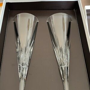 NEW IN BOX Vera Wang Duchesse Toasting flutes